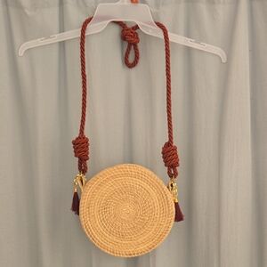 Chic Woven Beige Crossbody Bag with Maroon Strap